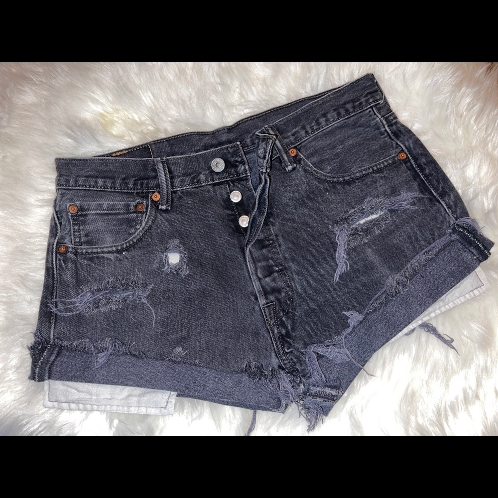 Levi’s cutoffs